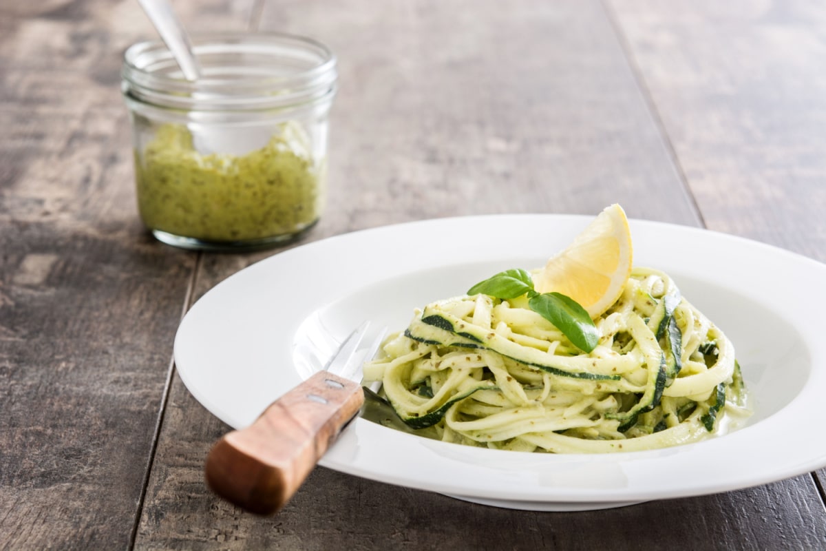 Zucchininudeln mit Pesto alla Genoves: Ein sommerliches Geschmackserlebnis