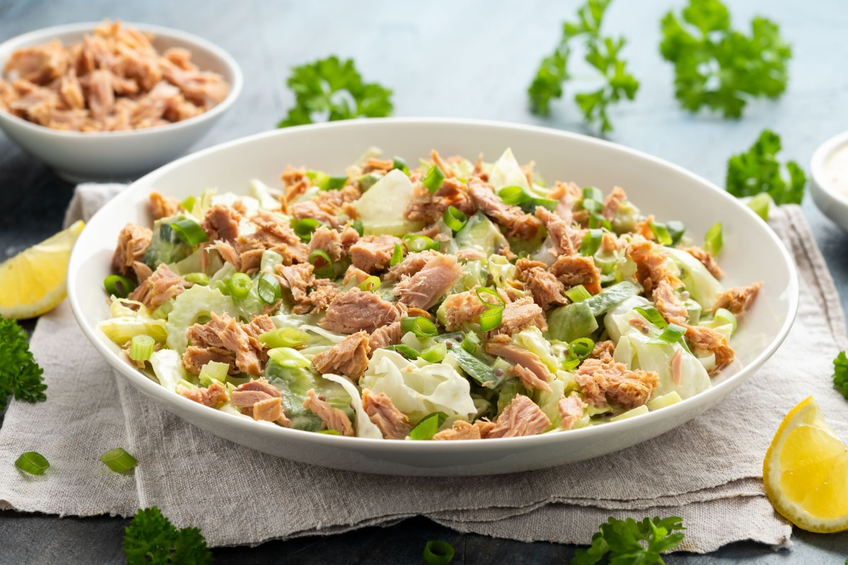 Erfrischender Thunfischsalat Perfekt für heiße Tage